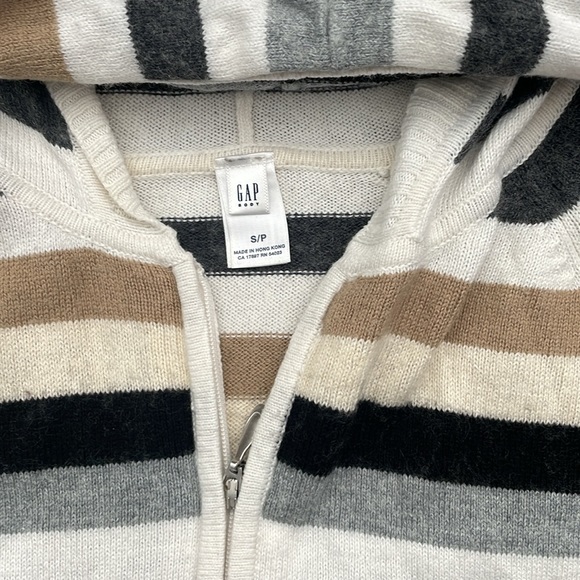 Soft cashmere zip cardigan. - Picture 2 of 3